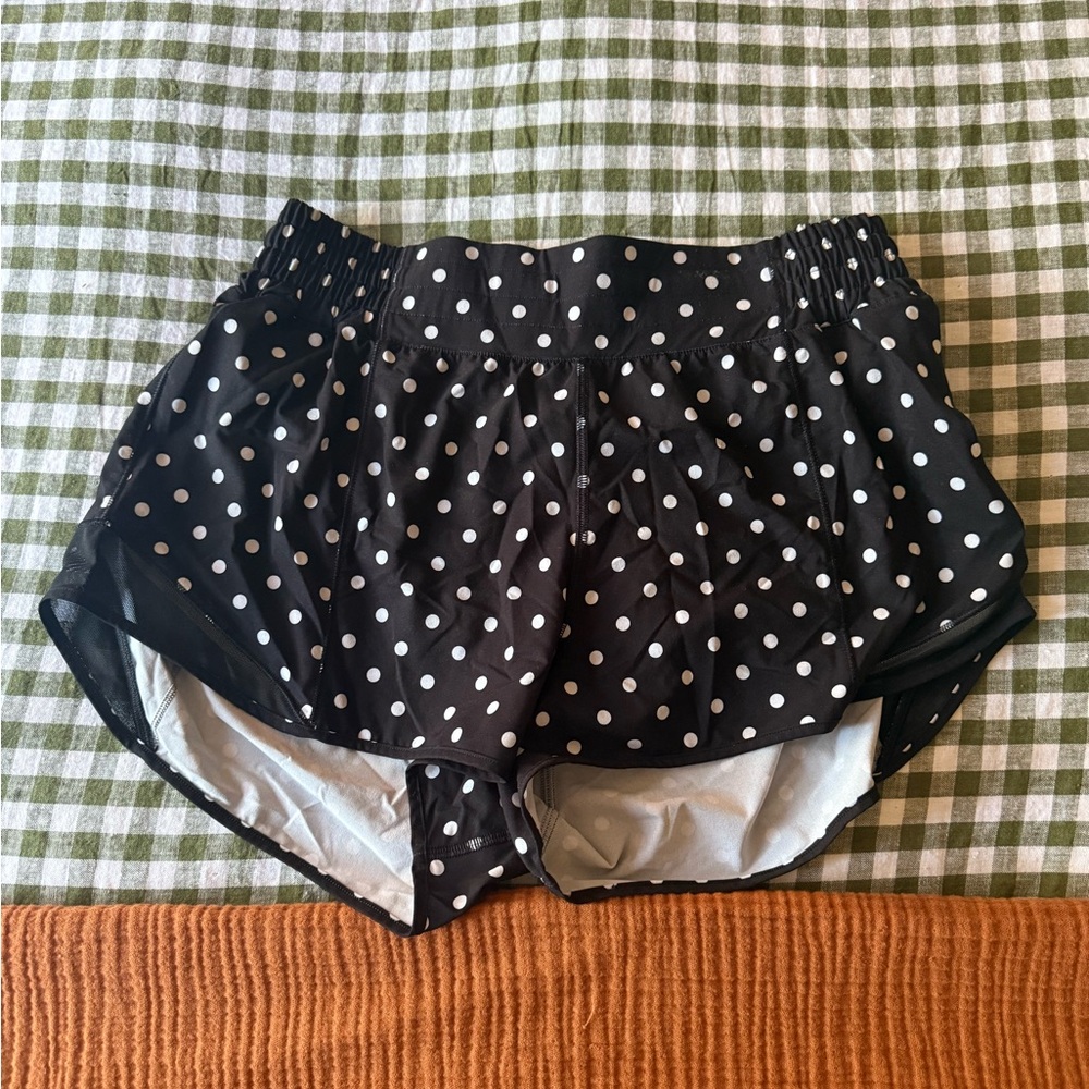 Lululemon 4in Low Rise Hottie Hots